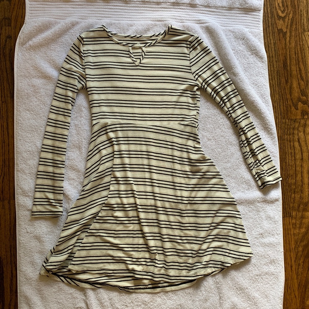 Knit long sleeved dress